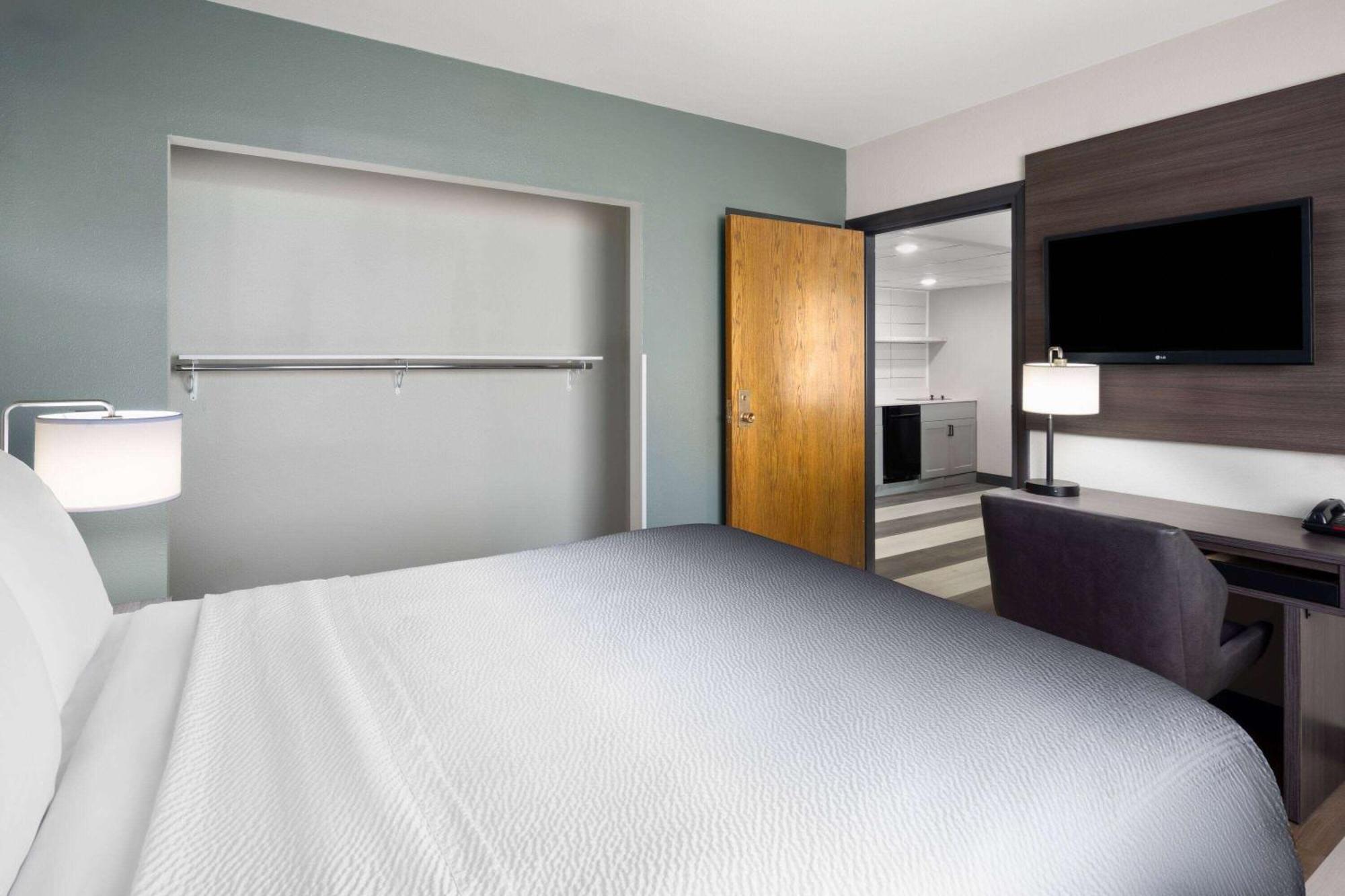 Super 8 By Wyndham Columbus Hotel Eksteriør billede