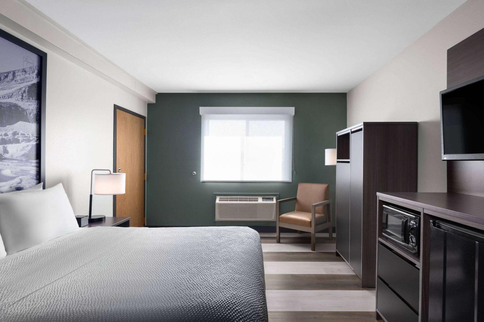 Super 8 By Wyndham Columbus Hotel Eksteriør billede